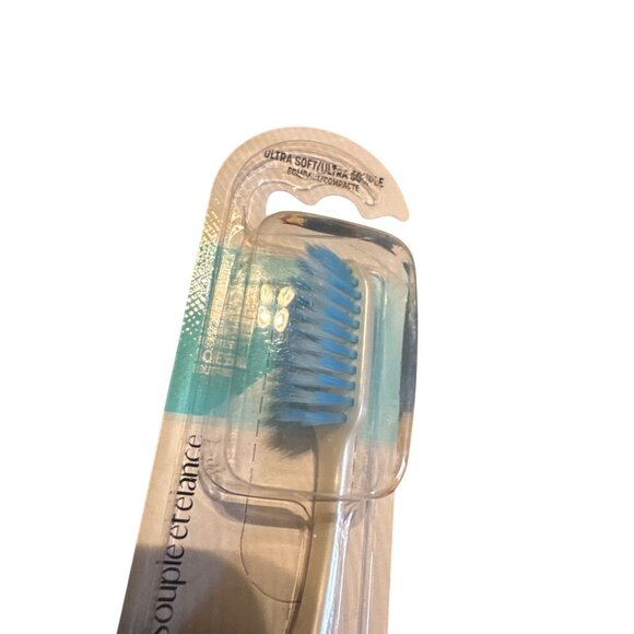 Colgate‎ Wave Toothbrush Assorted Pack Ultra Soft & Soft Bristles Gum Comfort - Picture 9 of 9